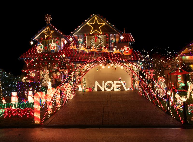 Xmas Lights Installation in Alpharetta, GA